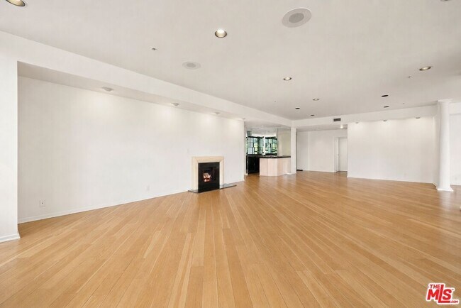 10430 Wilshire Blvd Unit 202