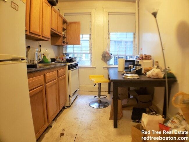 Building Photo - 1634 Commonwealth Ave Unit 5