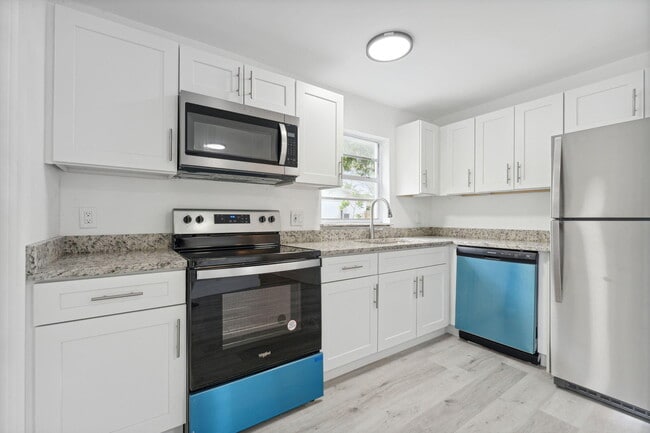 Photo - 448 NW 3rd Ave