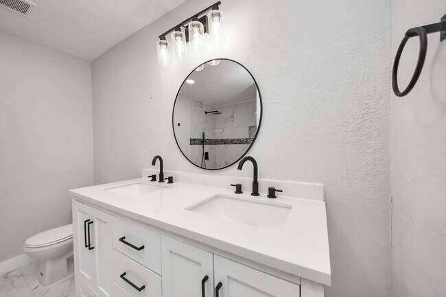 Photo - 503 Schilling Ave