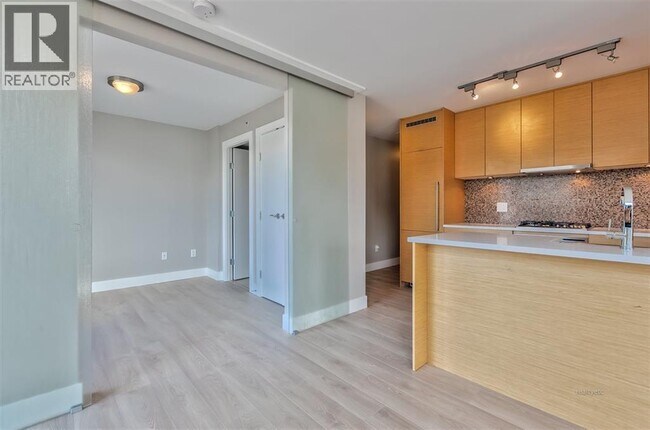 Photo - 565 Smithe St Unit 100X