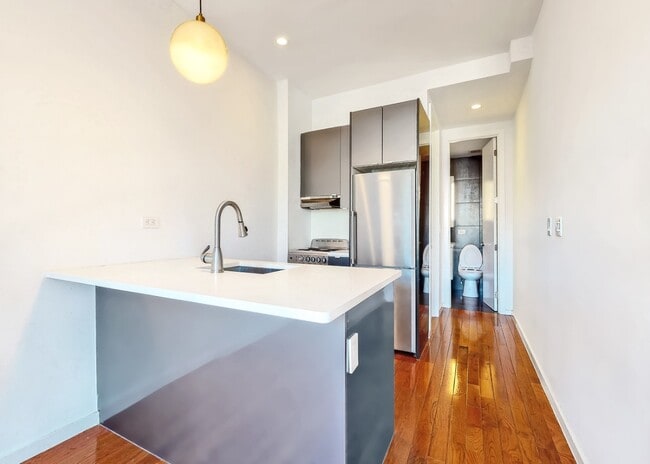 Photo - Lincoln Road Unit 2A
