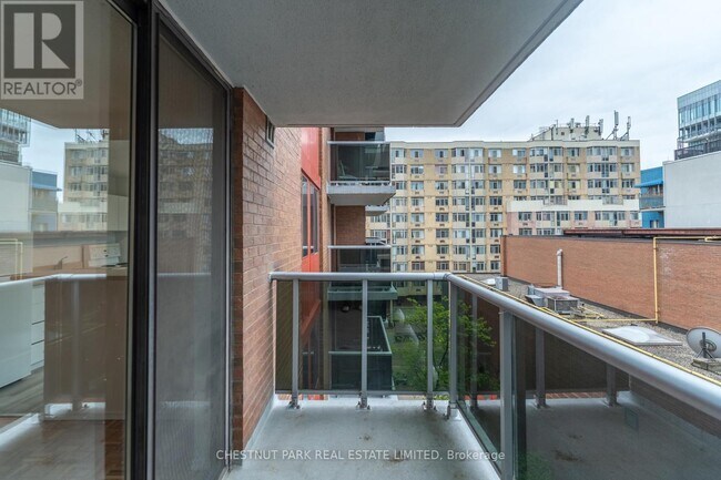 Photo - 20 St Patrick St Unit 715