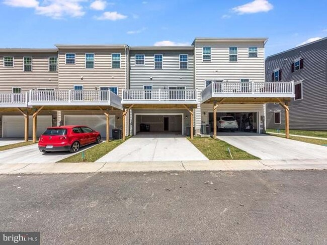 Photo - 1124 Dovetail Cir