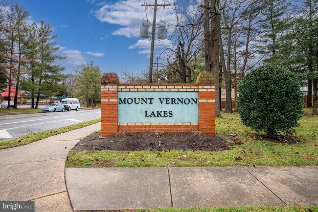 Photo - 4420 Groombridge Way Unidad 29/20A