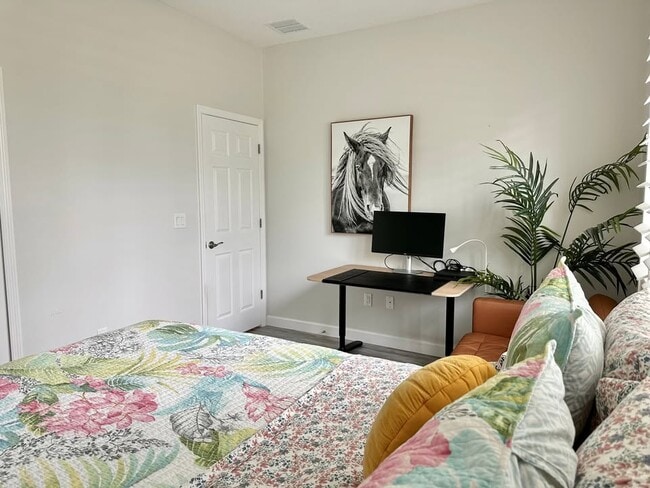 Photo - 4720 Emerson Ave S