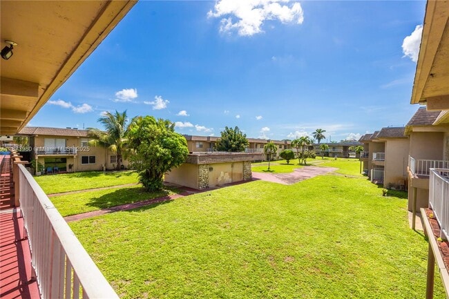 Building Photo - 301 NW 177th St Unit 227 Rental