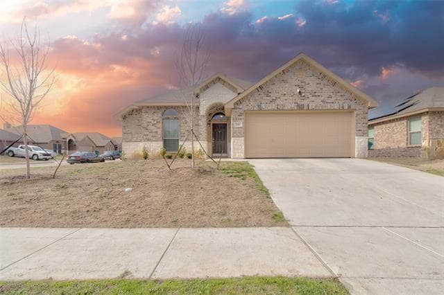 Building Photo - 531 Sydney St