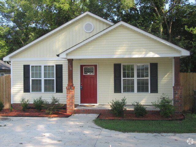 Building Photo - 228 Cabarrus Ave E Rental