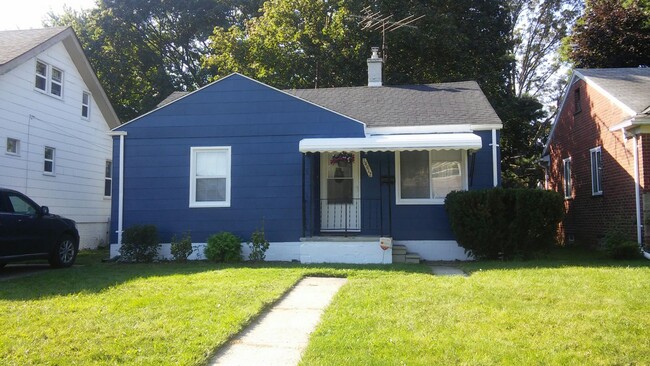 2/1 brick Home CALL DIANA FOR A SHOWING AT... - 2/1 brick Home CALL DIANA FOR A SHOWING AT...