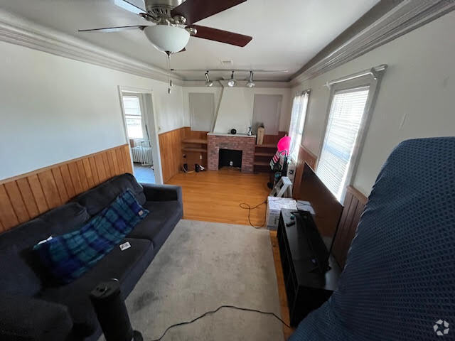 Building Photo - 616A Ohio St Unit A Rental
