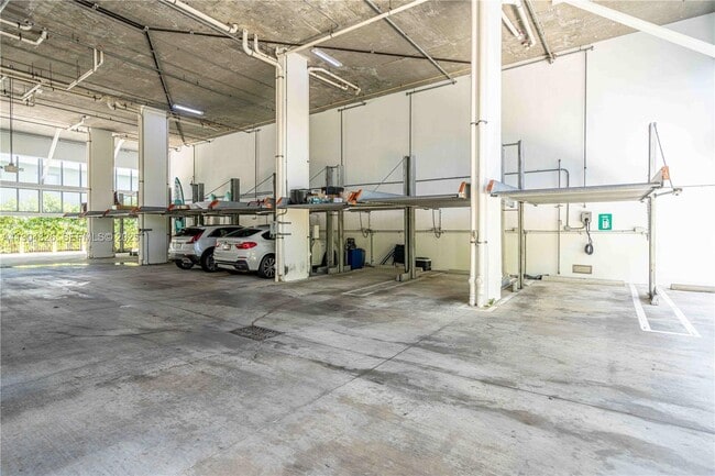 Photo - 8425 Crespi Blvd Unit 404