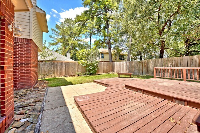 Photo - 15810 Hollow Rock Dr