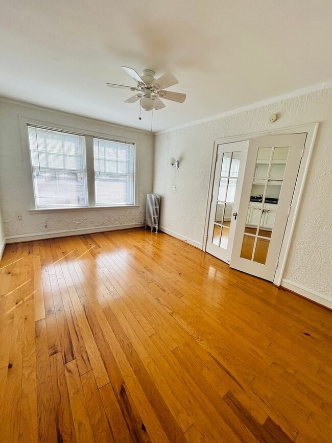 Photo - Winthrop Manor