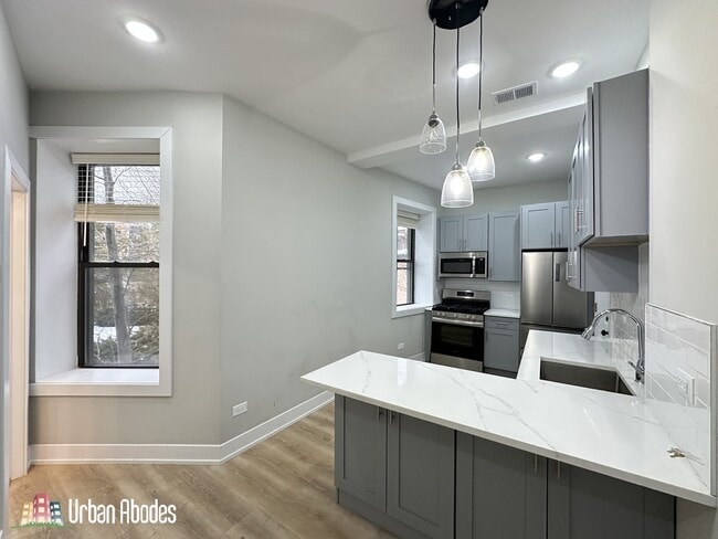 Photo - 445 W Belden Ave Unit A03