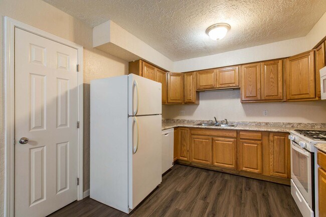 Vail Manor Apartments