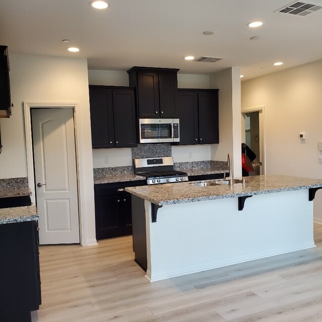 Photo - 3827 Grant St