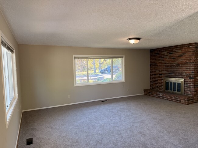 Photo - 779 Twin Pines Cir