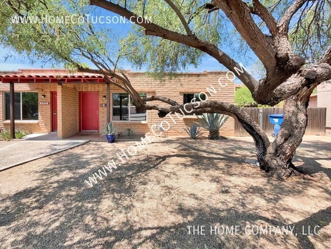 1727 E Adelaide Dr