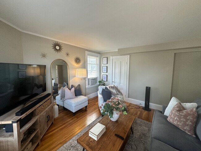 Photo - 25 Elm St Unit 2R