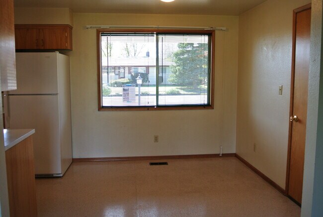 Photo - Conveniently Located 3 Bedroom Ranch Style Home with Large Fenced Backyard