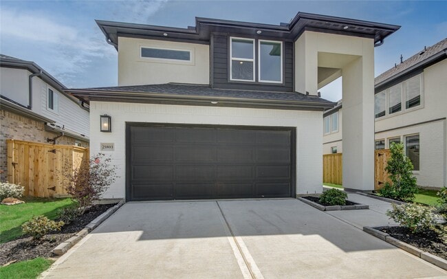 Photo - 21803 Fitzroy Mnr Ln