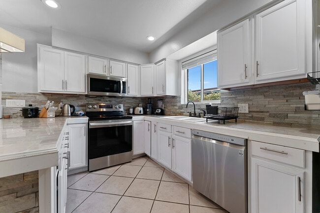 Photo - 1133 W Frito Ave