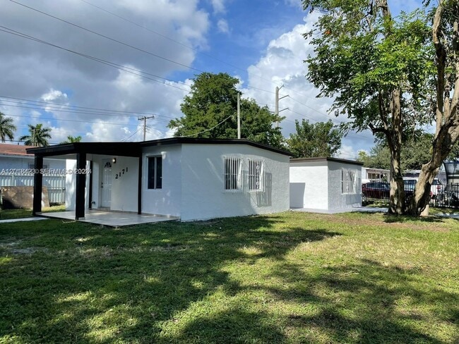 Photo - 2171 Burlington St