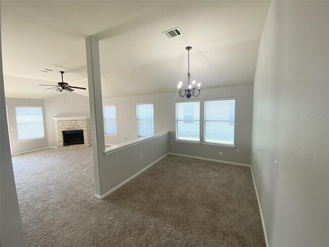 Photo - 16802 Gravesend Rd