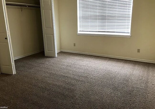 Photo - 1811 Sara Dr Unit B