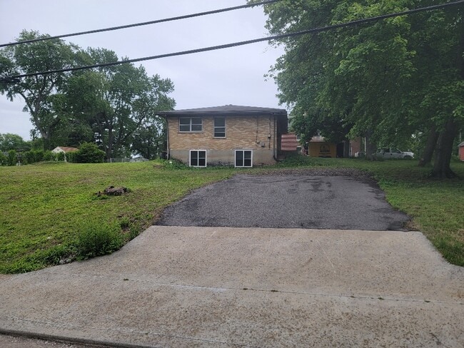 Photo - 6128 Fee Fee Rd