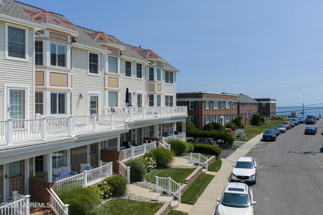 Photo - 29 Pavilion Ave