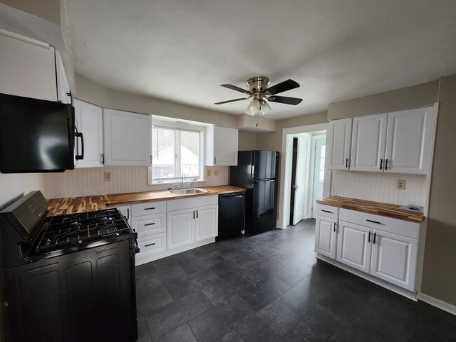 Photo - 803 Church St