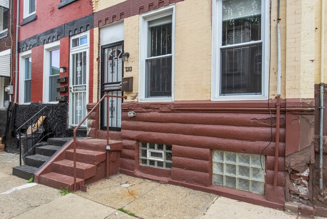 Photo - 2313 N Carlisle St