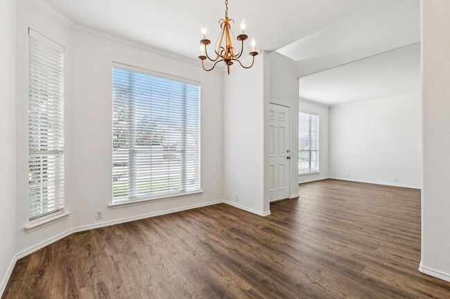 Photo - 6439 Chester Dr