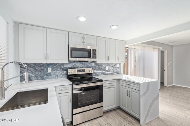 Photo - 14237 N 41st Dr