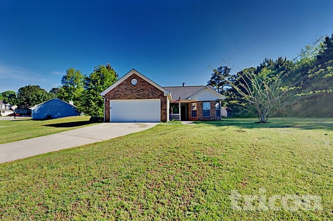 Photo - 205 Inverness Trce