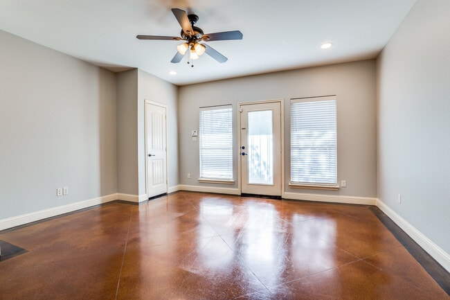 Photo - 2714 Merida Ave