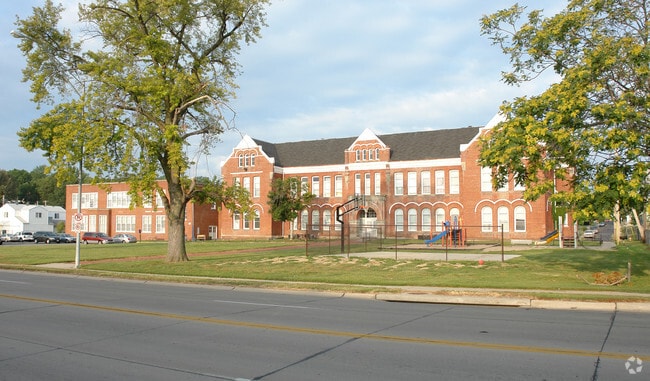 Photo - Mason School Apartment Homes