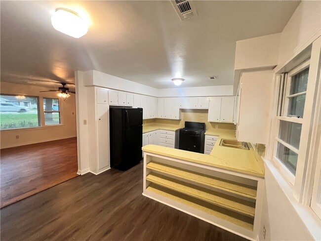 Photo - 2124 W Wedington Dr