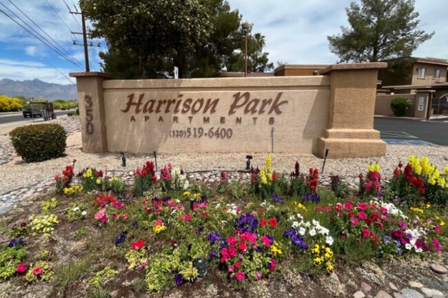 Harrison Park - Harrison Park Apartments