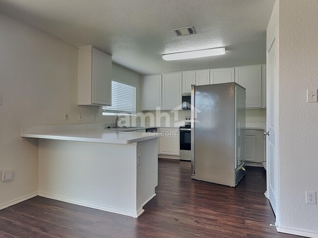 Photo - 8528 Hawkview Dr