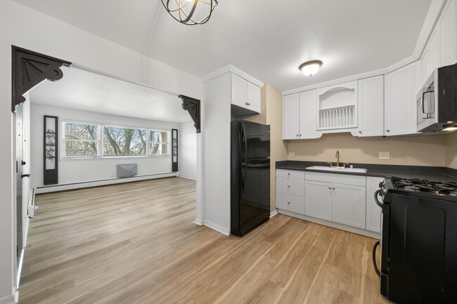 Photo - 245 Country Club Dr