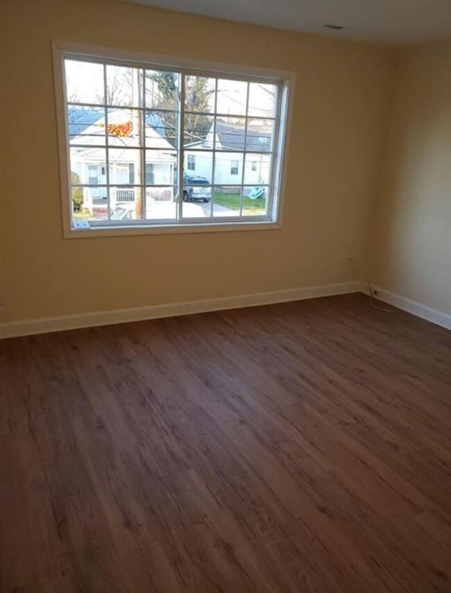 Photo - 716 31st St Unit B