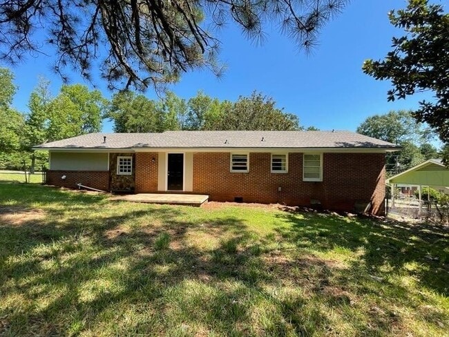 Photo - 418 E Northwoods Dr