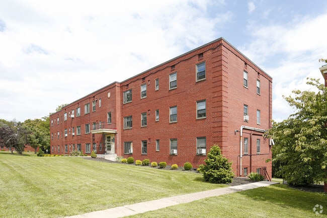 Hoodridge Court
