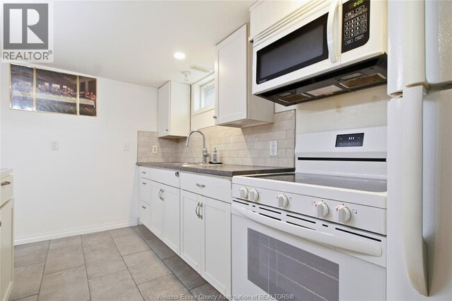 Photo - 1784 PARTINGTON LOWER