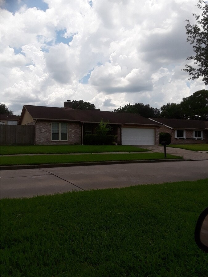 Photo - 13811 Towne W Blvd
