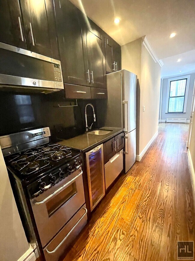 Photo - East 18th Street Unidad C4