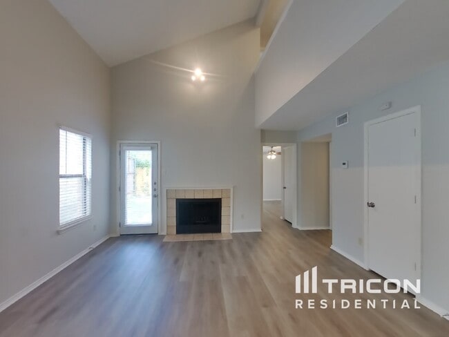 Photo - 1611 Sunset Village Dr